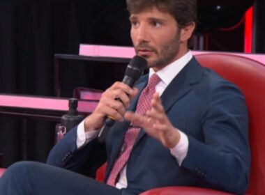 stefano de martino amici